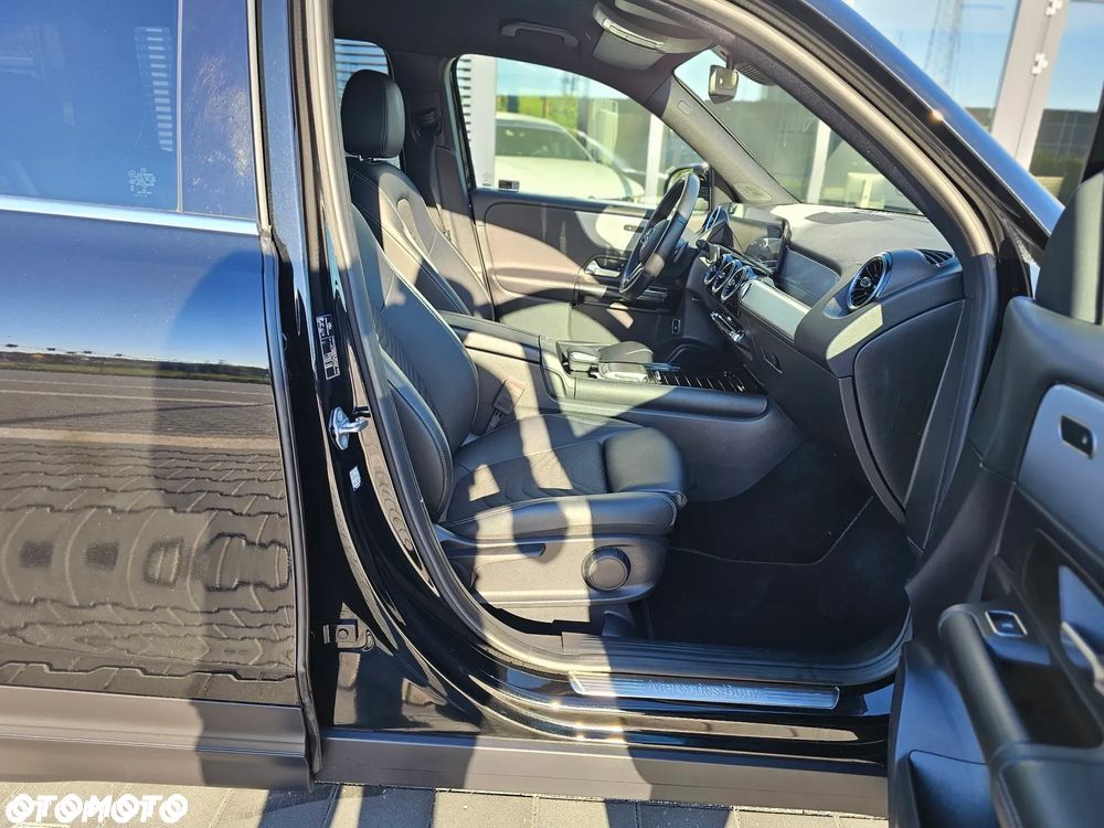 Mercedes-Benz GLB 200 AMG Line 7G-DCT - 28