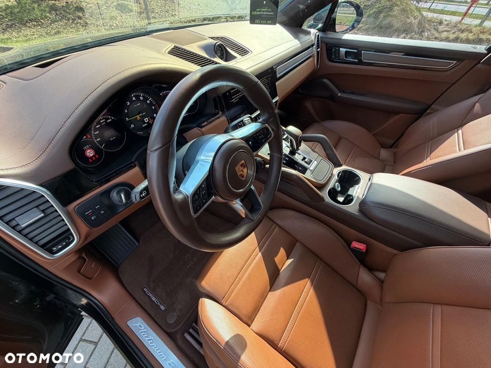 Porsche Cayenne - 5
