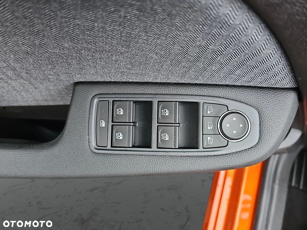 Renault Clio 1.0 TCe Techno Xtronic - 12