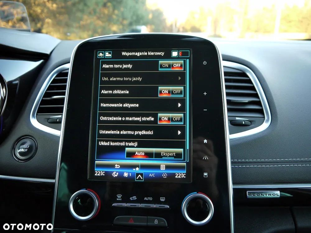 Renault Espace 1.6 dCi Energy Initiale Paris EDC 7os - 17