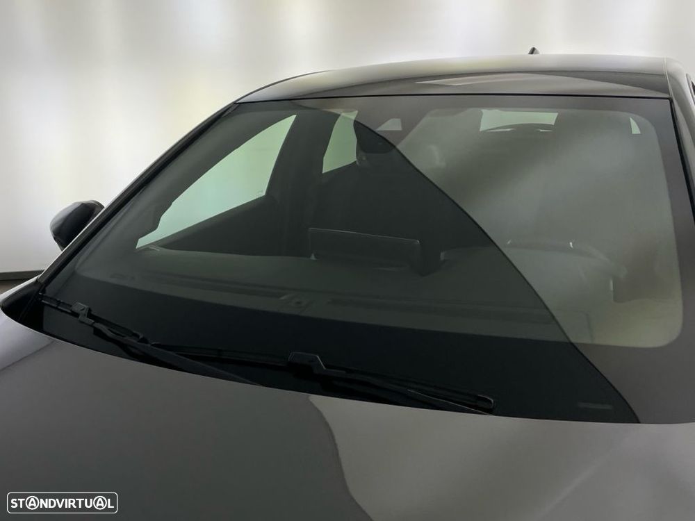 Peugeot 208 1.2 Hybrid GT e-DCS6 - 20