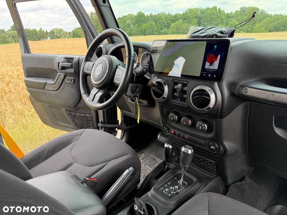 Jeep Wrangler - 19