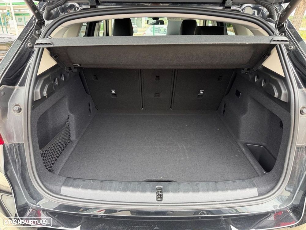 BMW iX1 eDrive20 xLine - 16