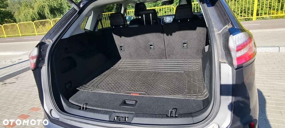 Ford Edge - 16