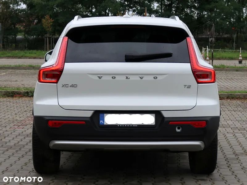 Volvo XC 40 T2 Essential - 2