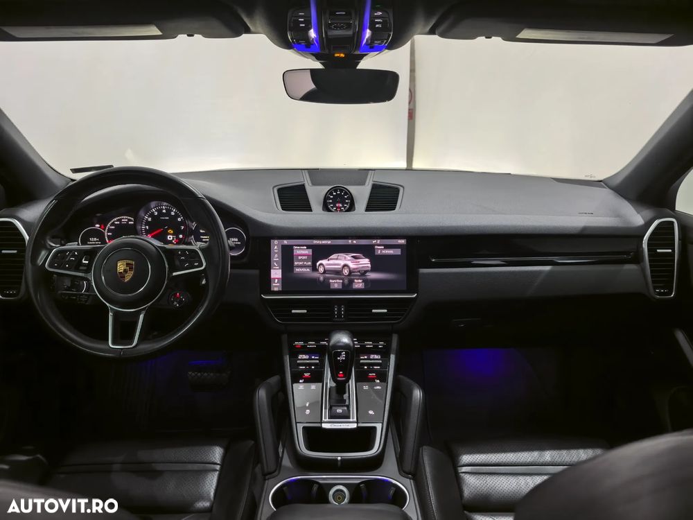 Porsche Cayenne - 14