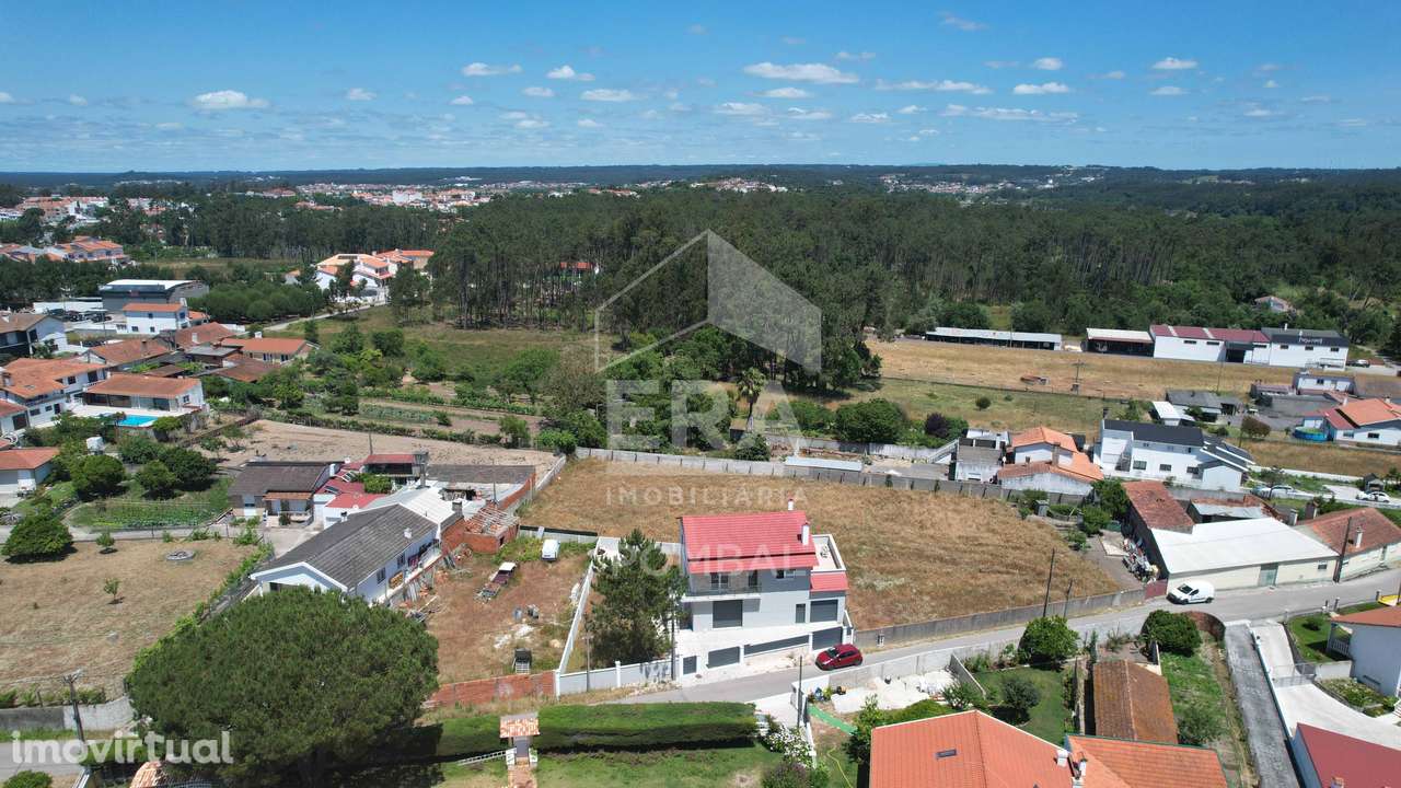 Moradia T3 Nova, em Leiria - Grande imagem: 2/23