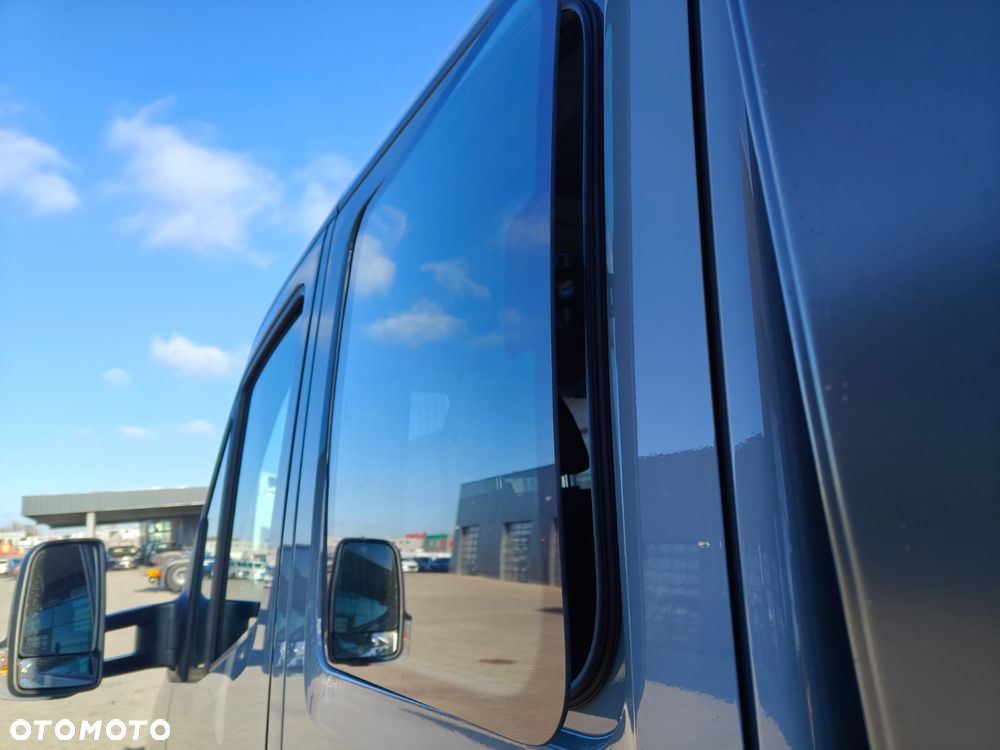 Mercedes-Benz Sprinter - 19