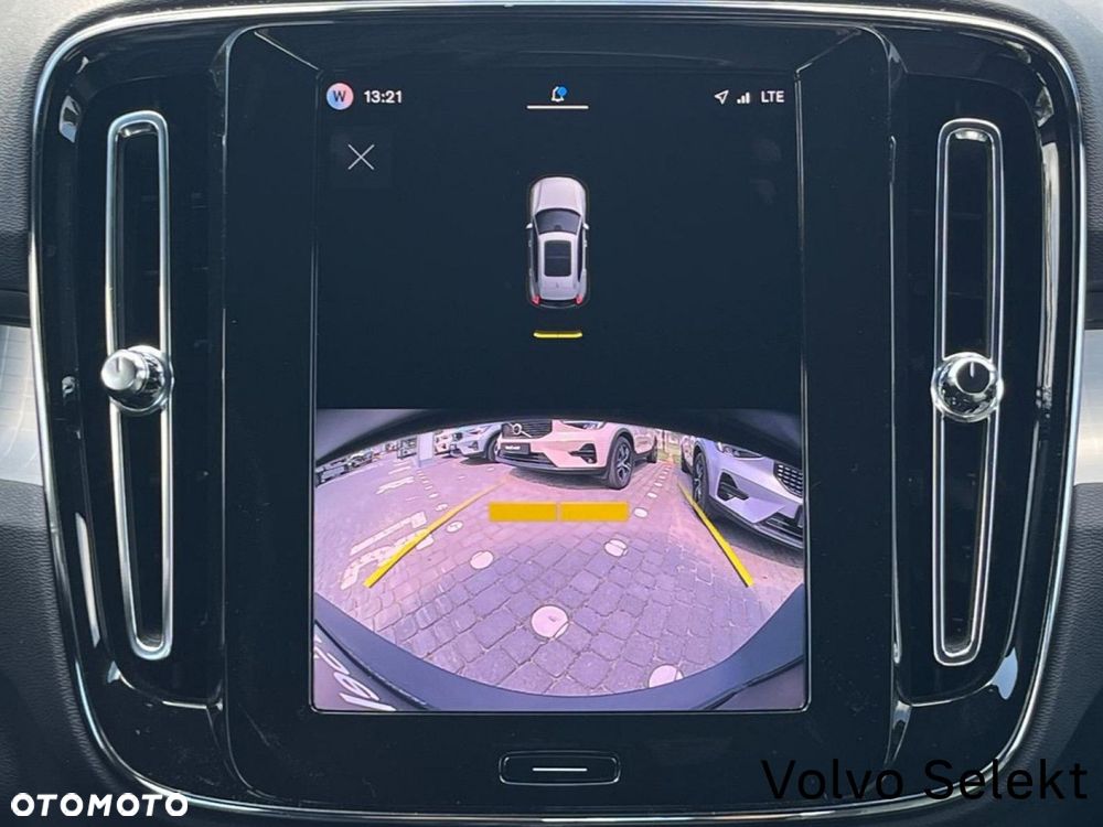 Volvo XC 40 - 25