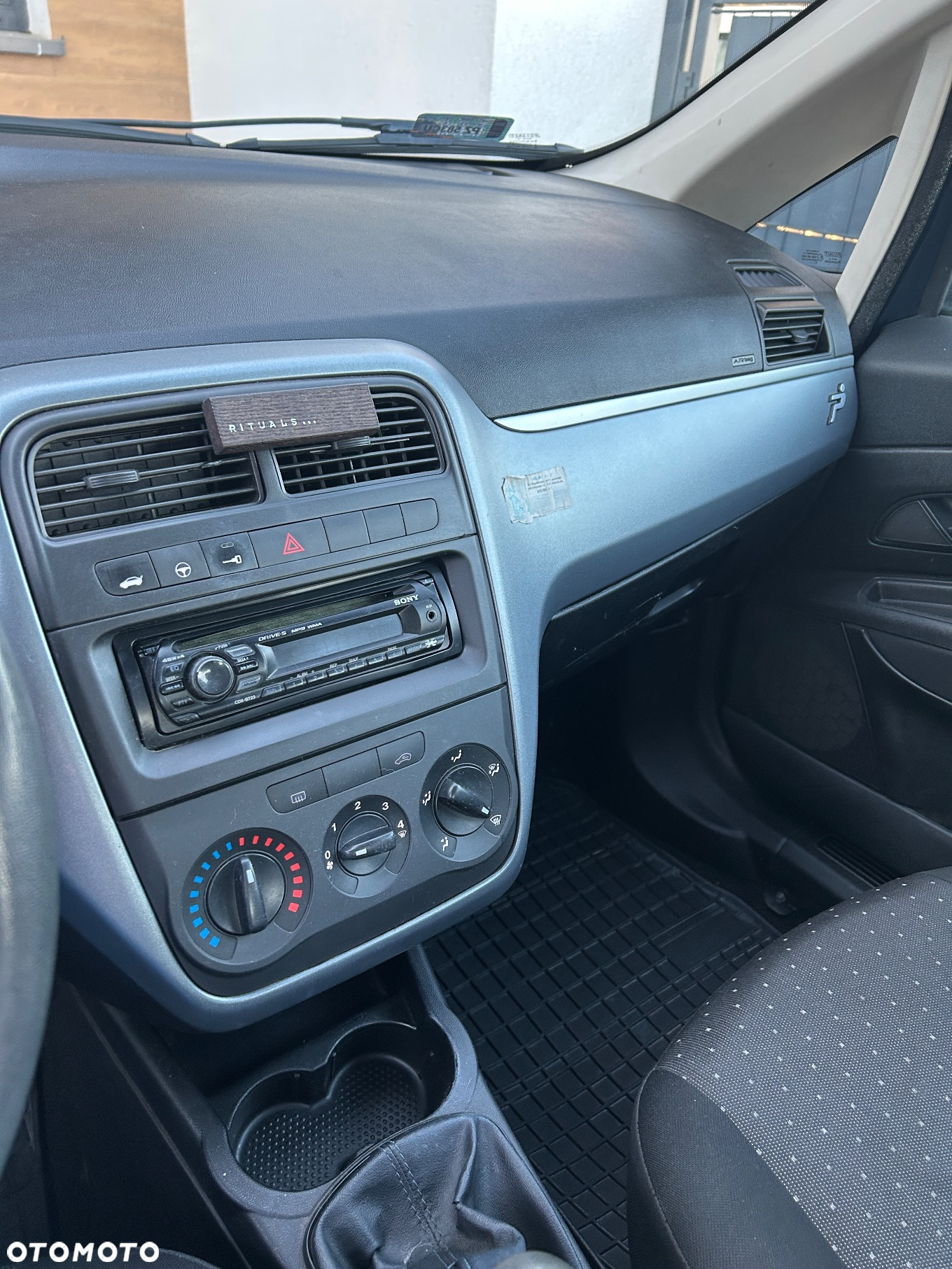 Fiat Grande Punto - 11
