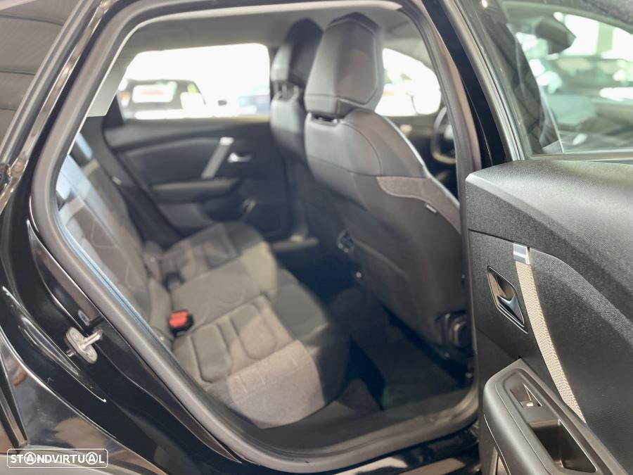 Citroën C4 X 1.2 PureTech Feel Pack EAT8 - 24