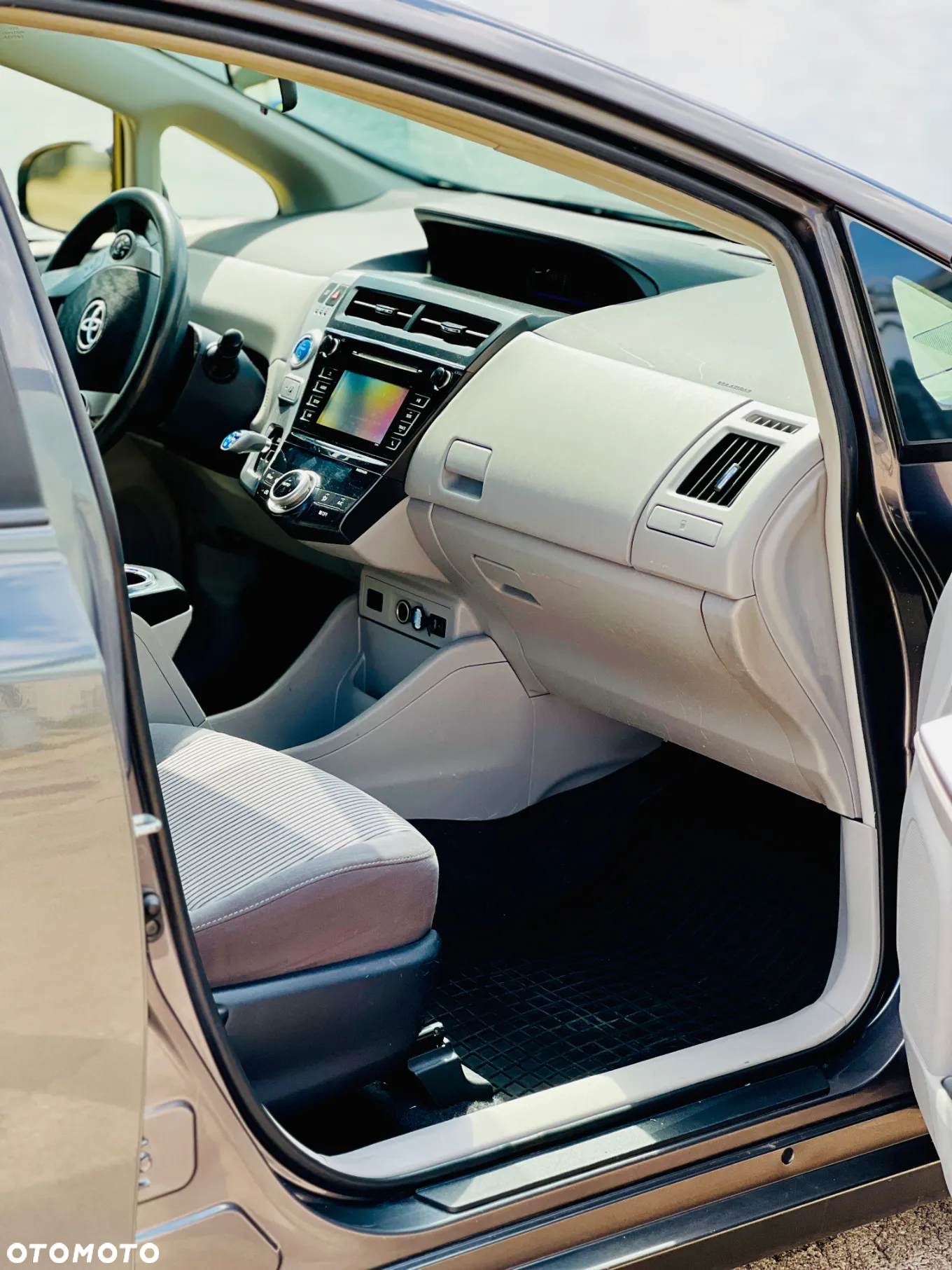 Toyota Prius - 3