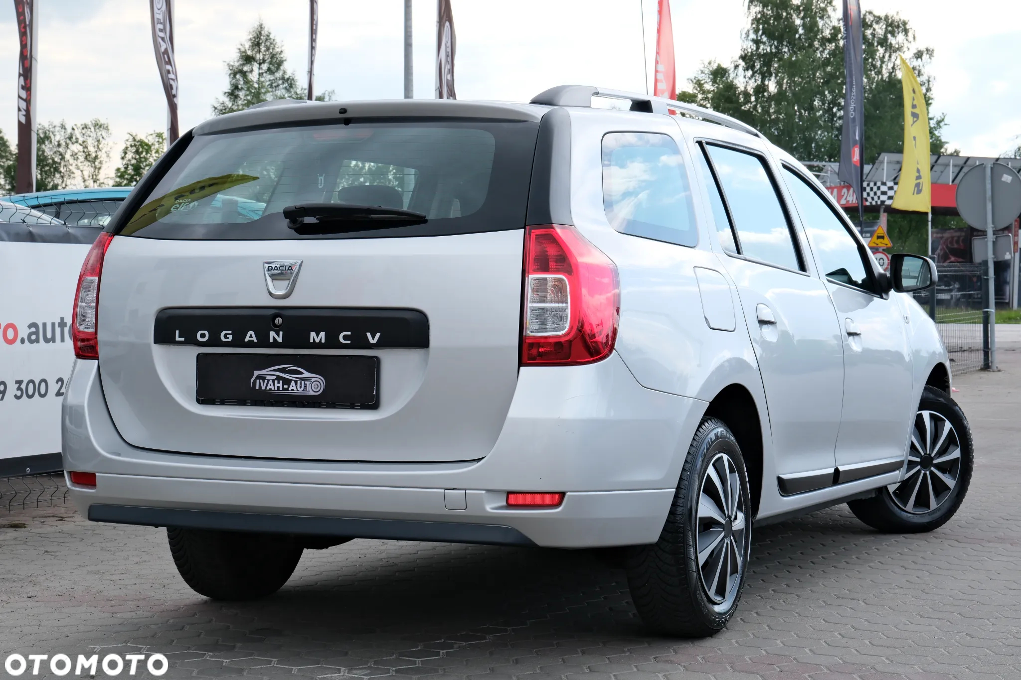 Dacia Logan MCV 1.2 16V 75 Ambiance - 14