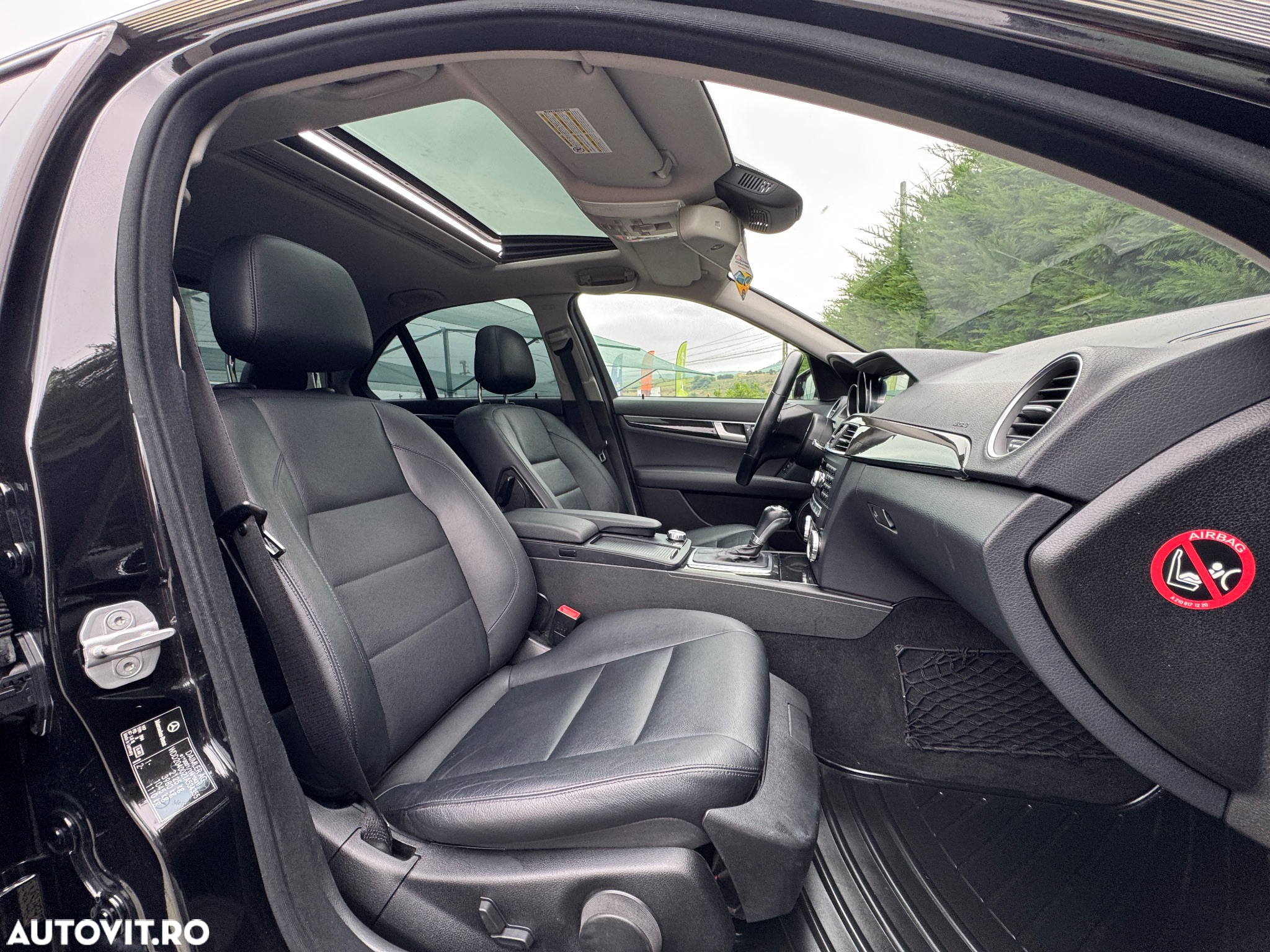 Mercedes-Benz C - 24