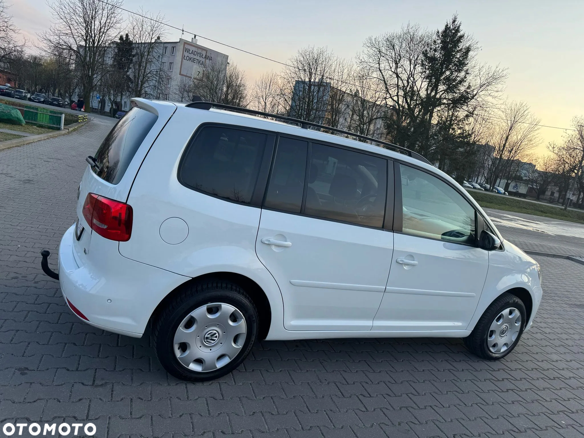 Volkswagen Touran - 13