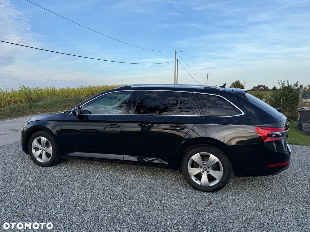 Skoda Superb 2.0 TDI SCR Ambition DSG - 17