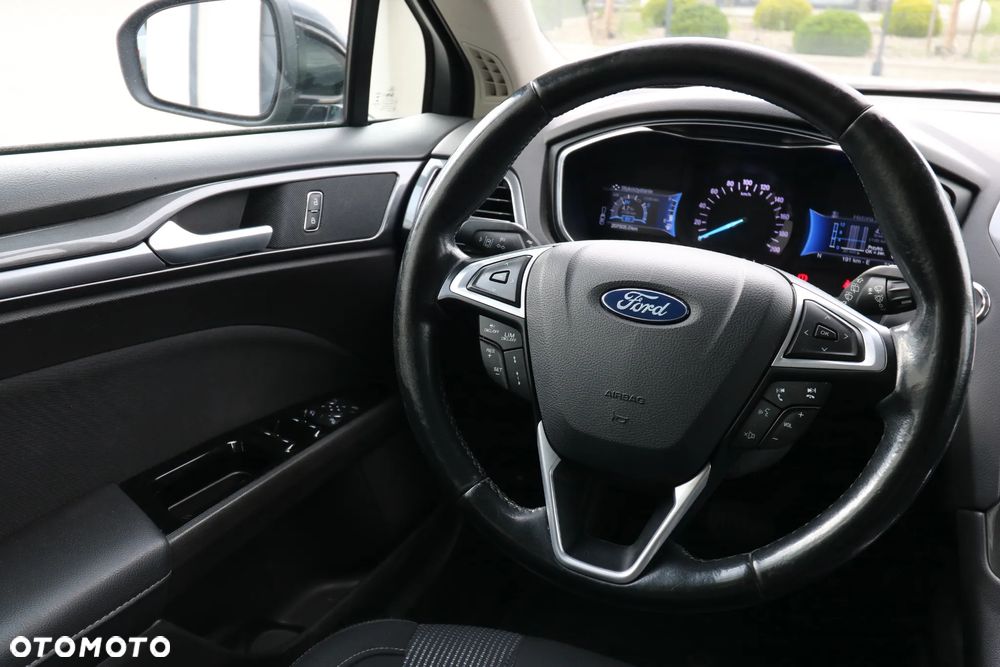 Ford Mondeo 2.0 Hybrid Titanium GPF - 24