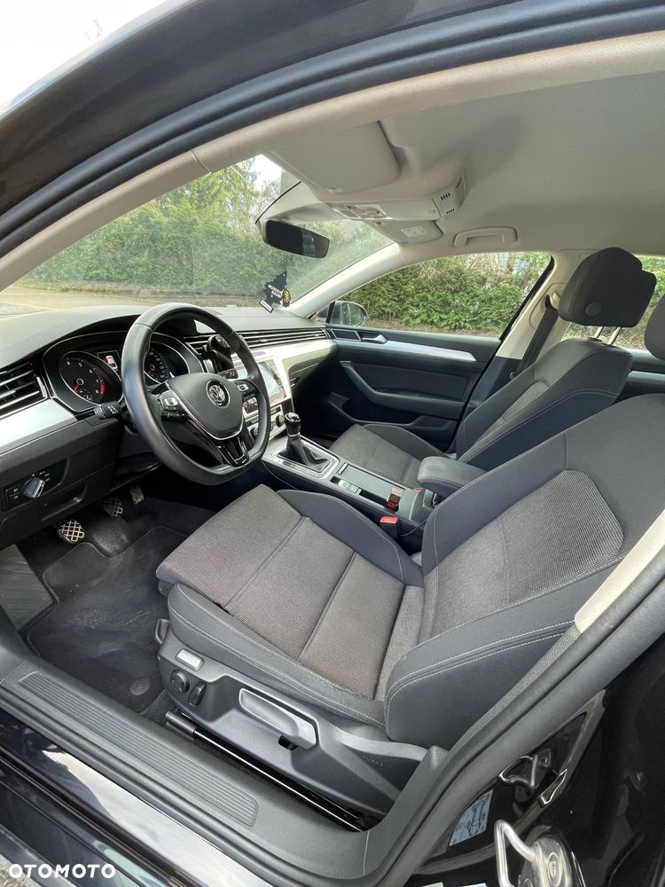 Volkswagen Passat 1.8 TSI BMT Comfortline - 10