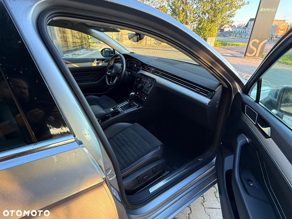 Volkswagen Passat 2.0 TDI EVO Elegance DSG - 25