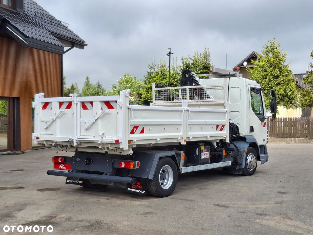 DAF LF 45.180 Wywrotka 3 Stronna + Hydroburta HDS HIAB Żuraw Dźwig Sterowanie Radiowe Łyżka Chwytak Obrotowy Dzielone Burty Hak Klimatyzacja Niski Przebieg Blokada Mostu Oświetlenie Ostrzegawcze - 7
