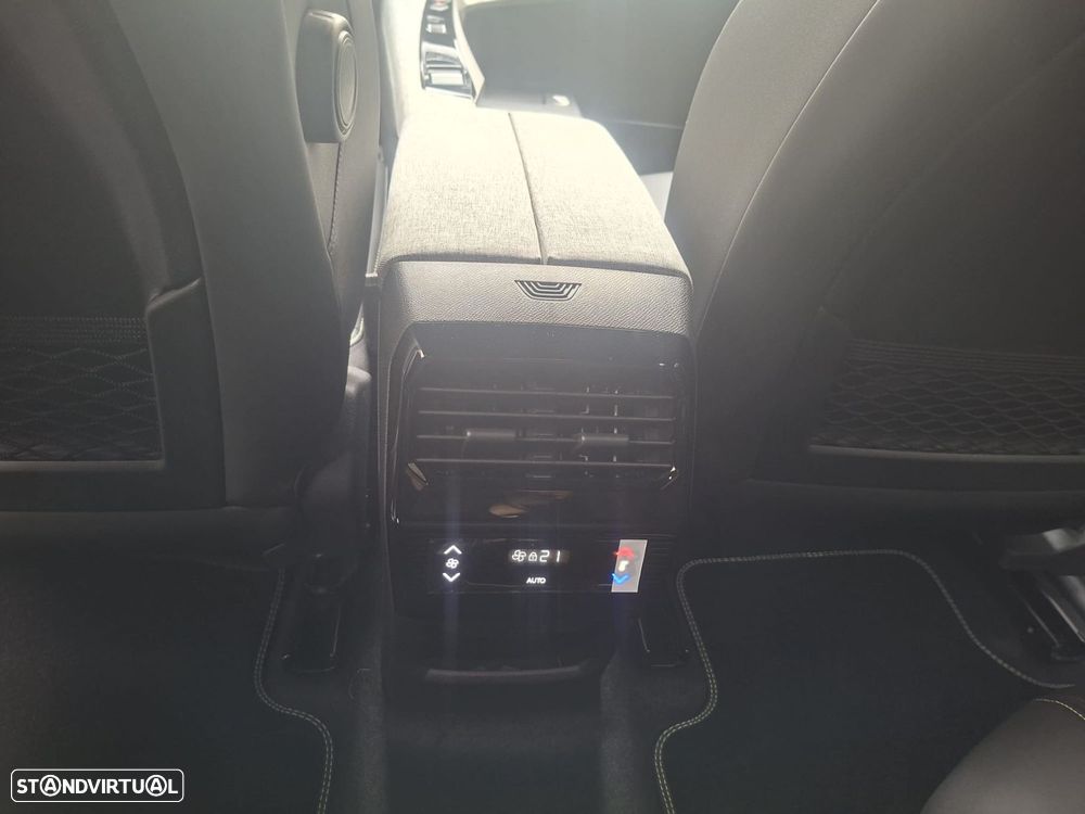 Peugeot 5008 1.2 Hybrid GT e-DCS6 - 17