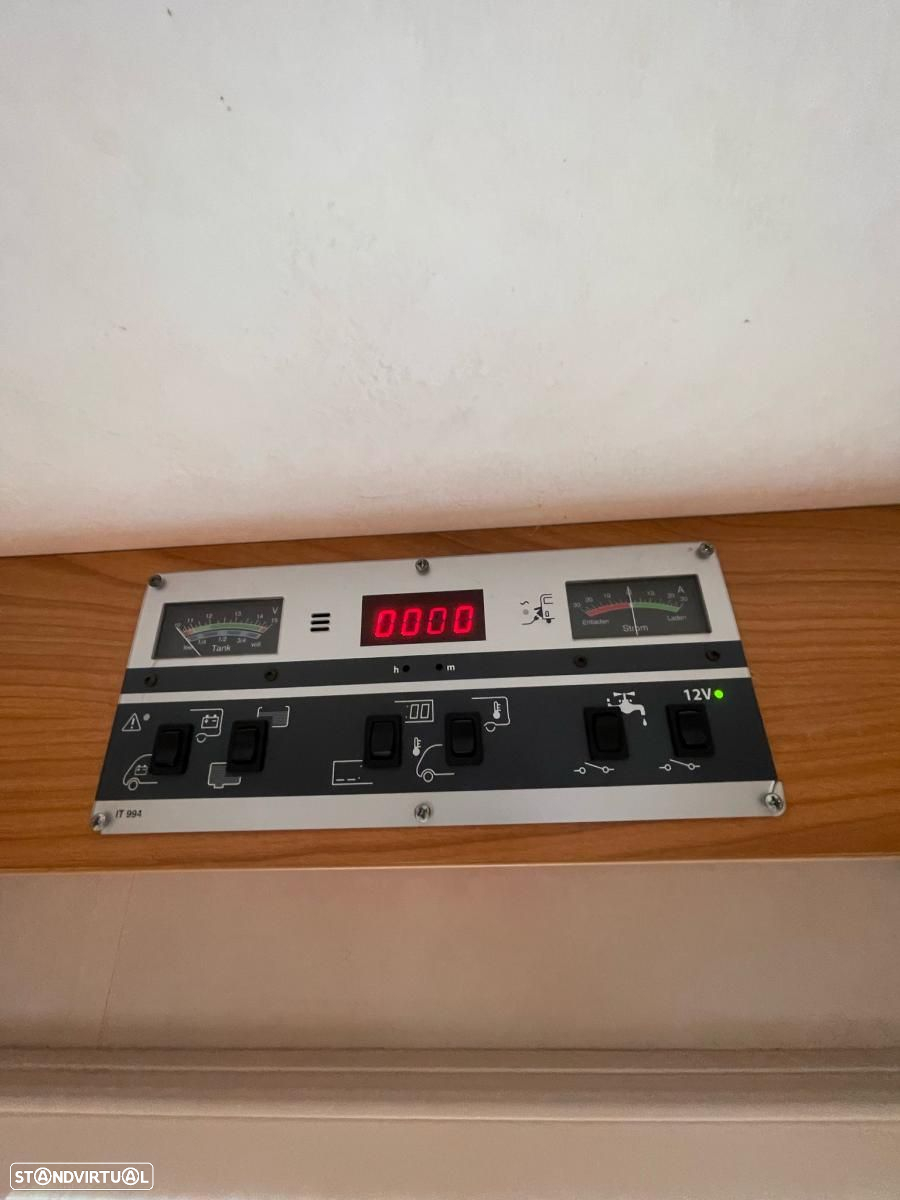 Burstner Privilége T630 cama francesa - 43