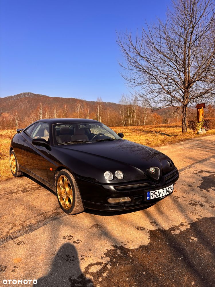 Alfa Romeo GTV 2.0 V6 Turbo Lusso - 2
