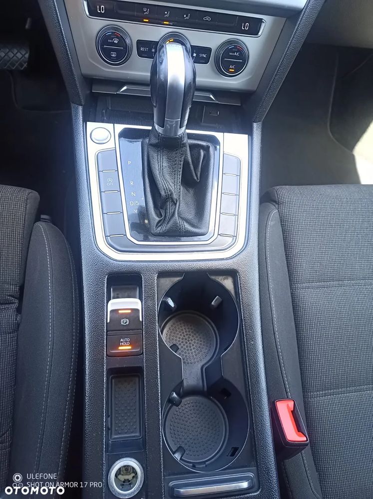 Volkswagen Passat - 10