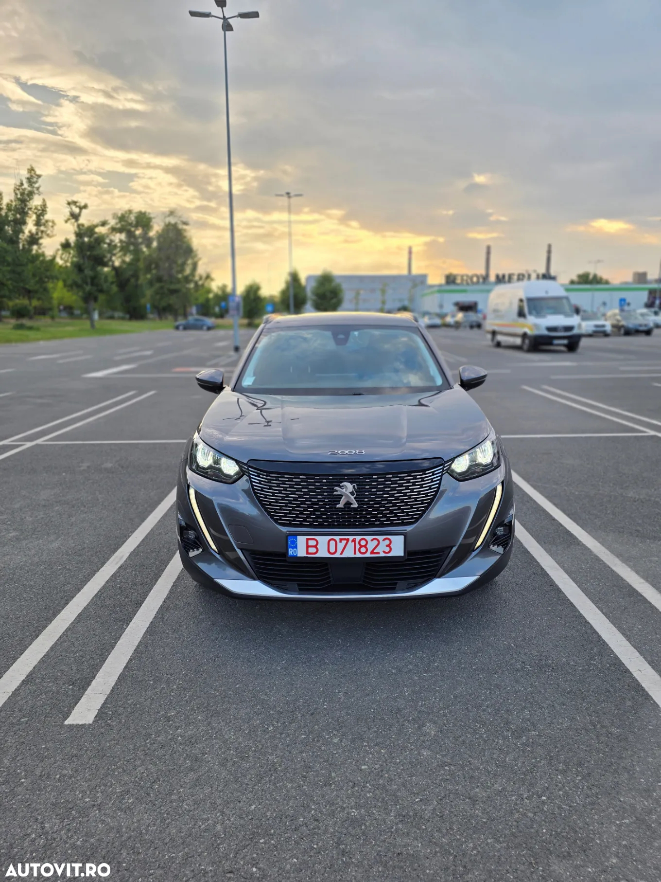 Peugeot 2008 BlueHDi 130 EAT8 Allure - 2
