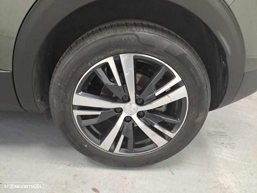 Peugeot 3008 1.5 BlueHDi Allure EAT8 - 11