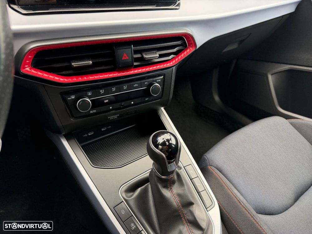 SEAT Arona 1.0 TSI FR - 14