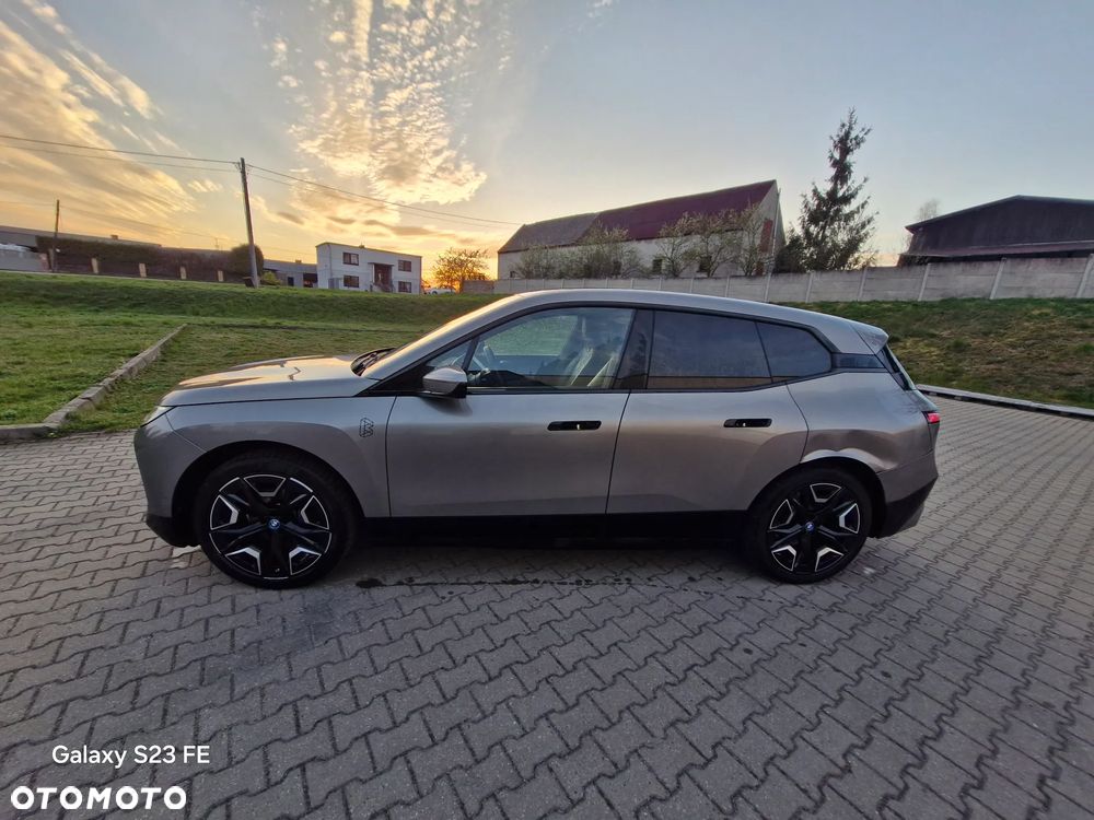 BMW iX xDrive40 - 4