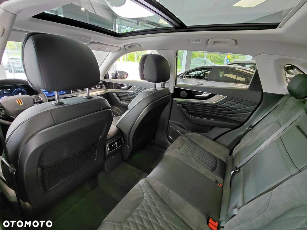 Hongqi HS5 - 11