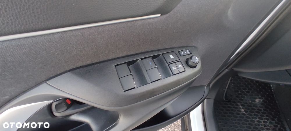 Toyota Yaris Cross - 11