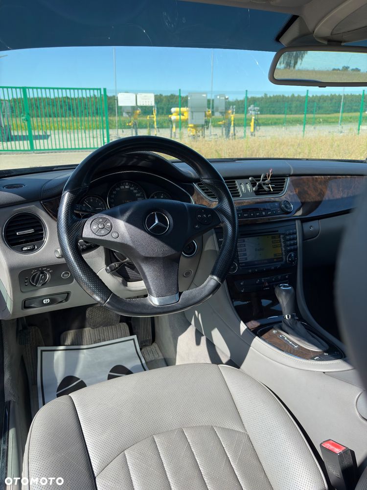 Mercedes-Benz CLS 320 CDI - 23
