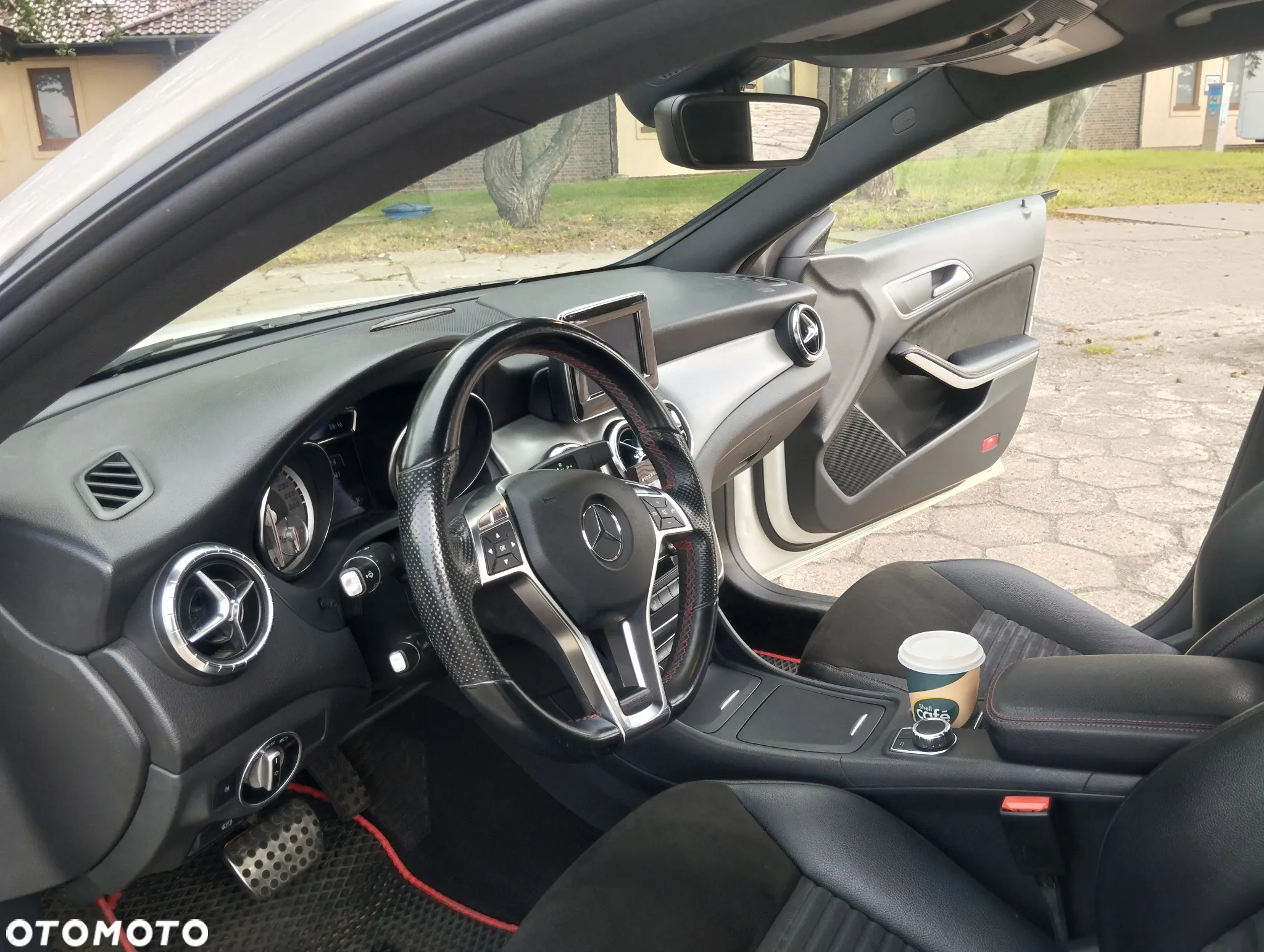 Mercedes-Benz CLA - 6