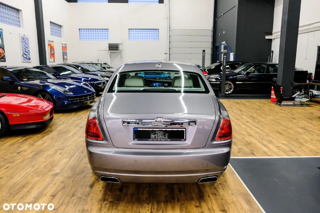 Rolls-Royce Ghost - 5