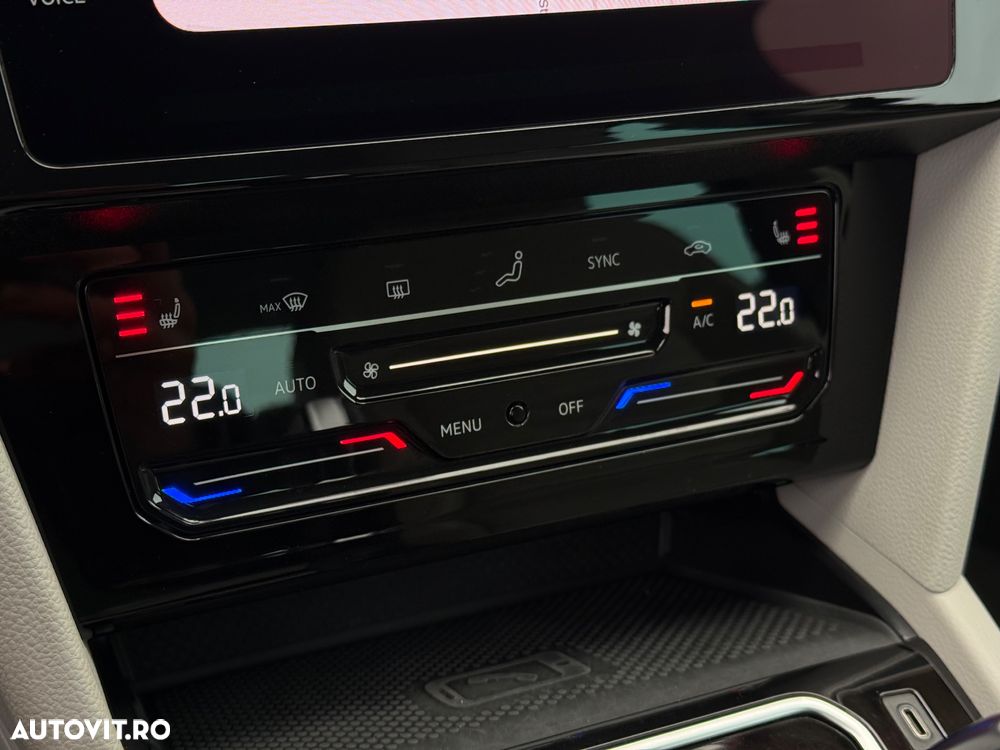 Volkswagen Passat 2.0 TDI DSG Highline - 19