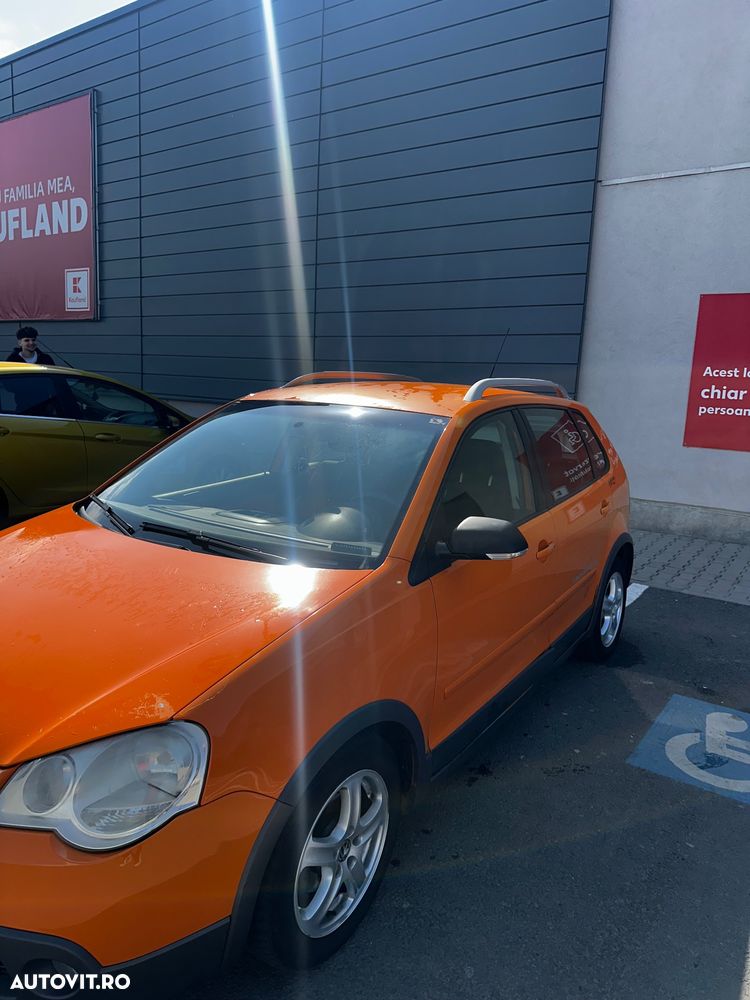 Volkswagen Polo 1.4 TDI Attractive - 4