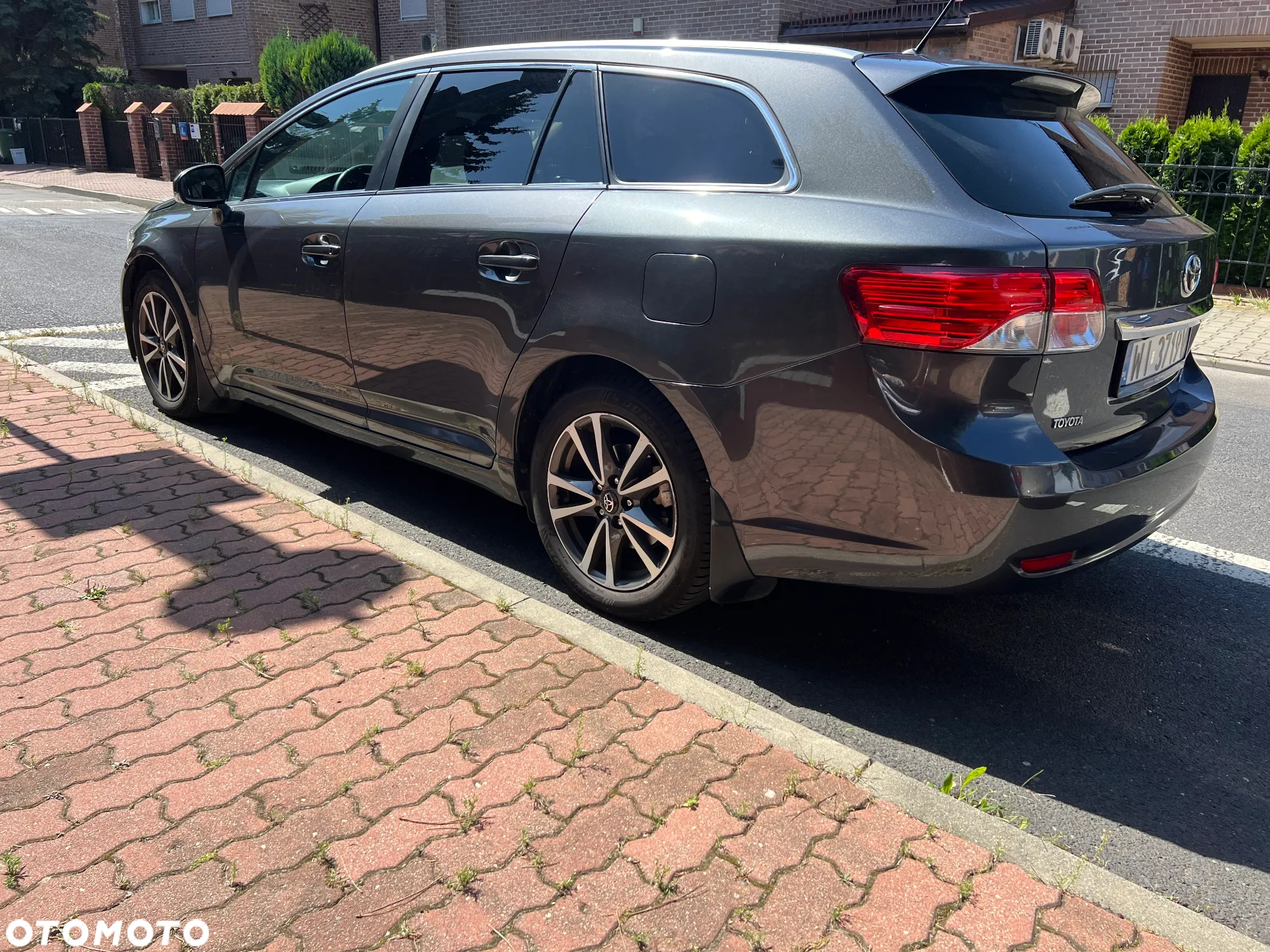 Toyota Avensis 2.0 D-4D Premium - 5