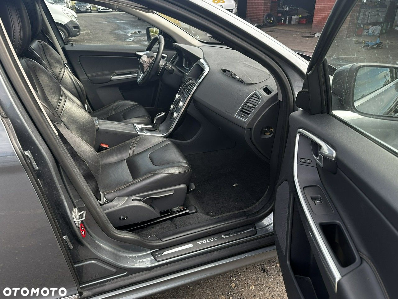 Volvo XC 60 D4 AWD Geartronic Momentum - 11