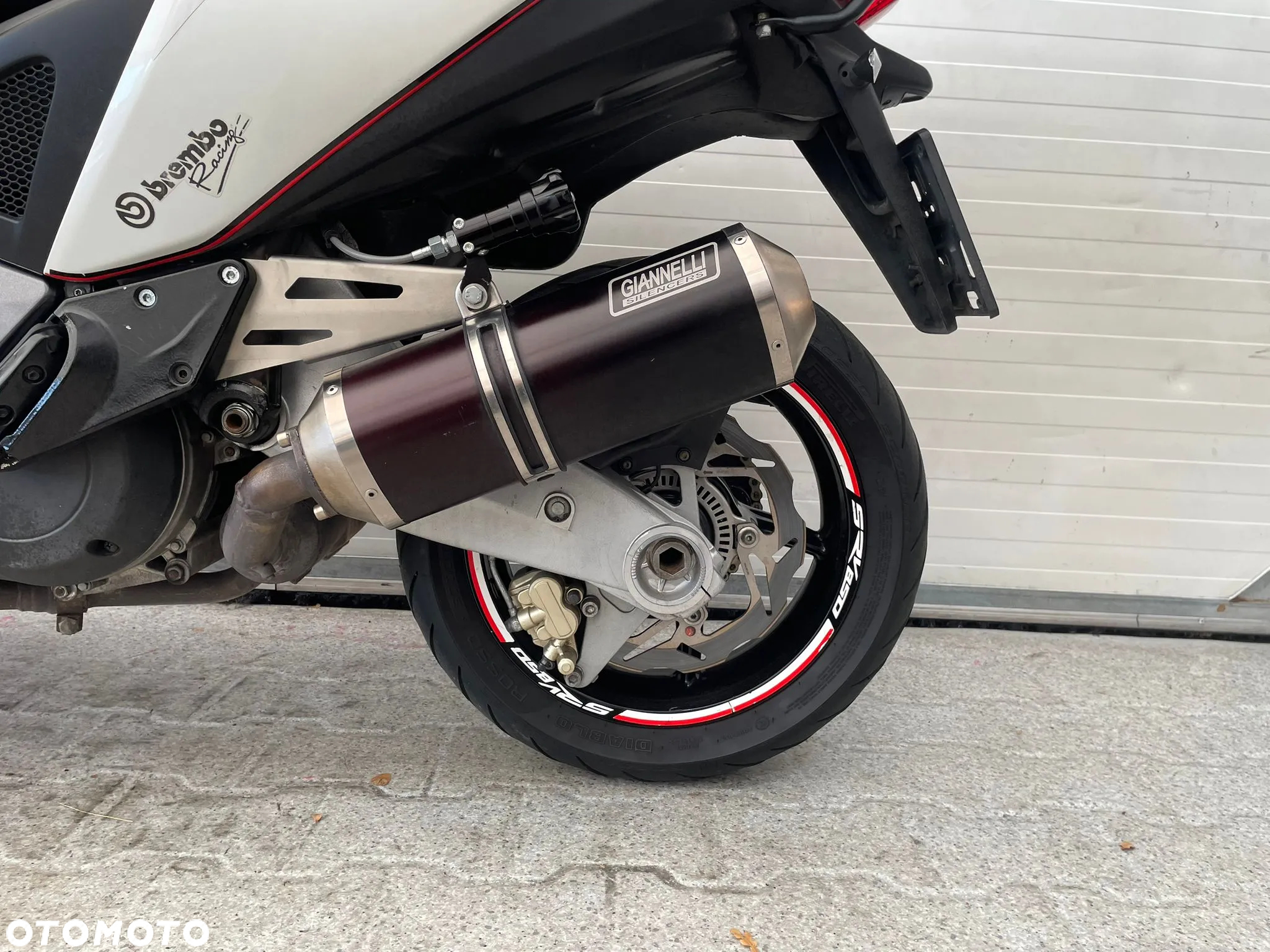 Aprilia Inny - 21