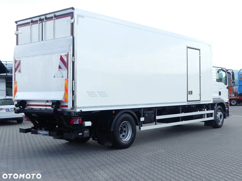 MAN TGM 18.250 / CHŁODNIA + WINDA / KABINA SYPIALNA / EURO 6 / - 10