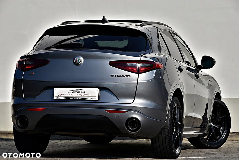 Alfa Romeo Stelvio 2.0 Turbo Veloce Q4 - 5