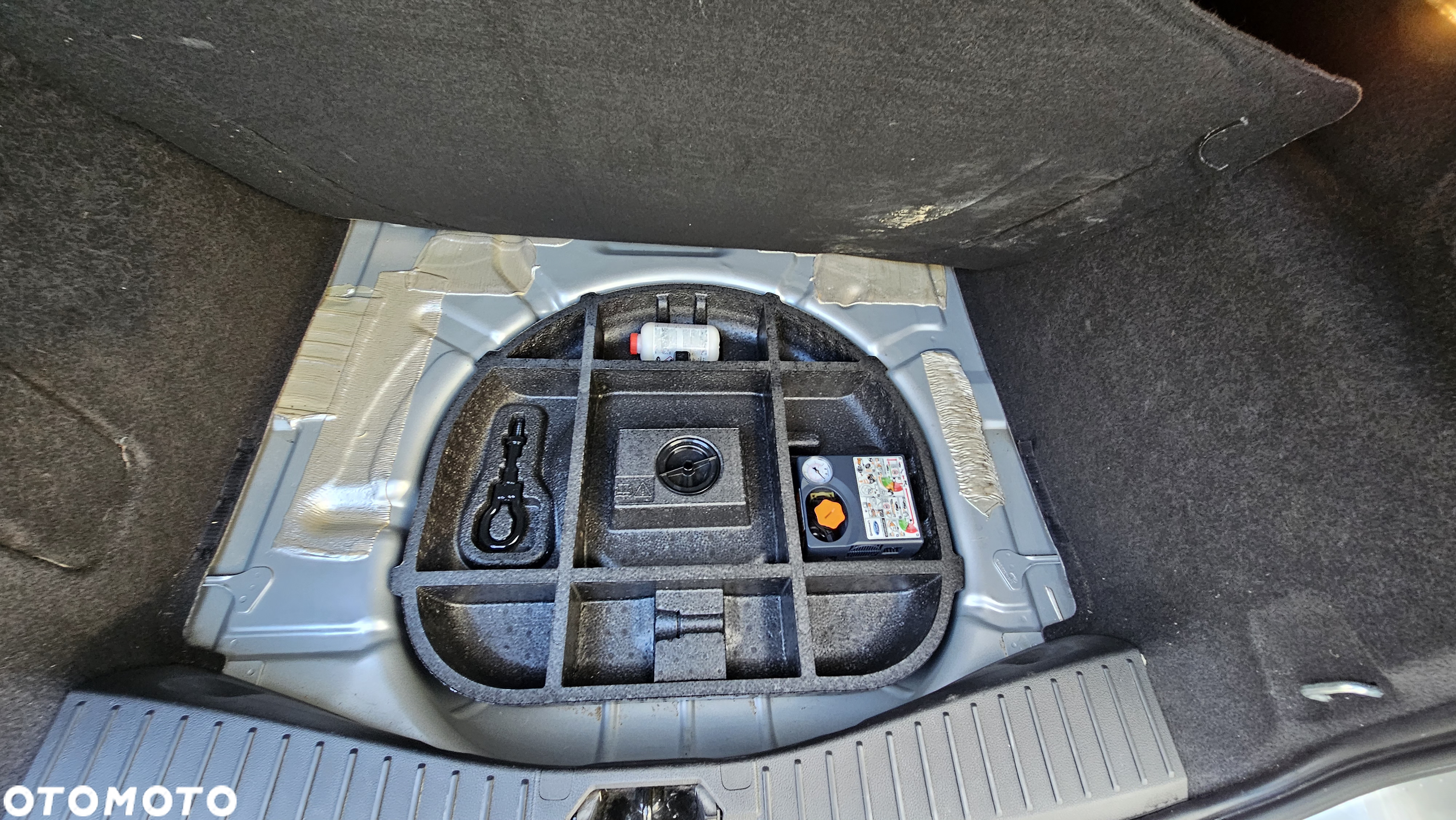 Ford C-MAX 1.0 EcoBoost Titanium ASS - 23