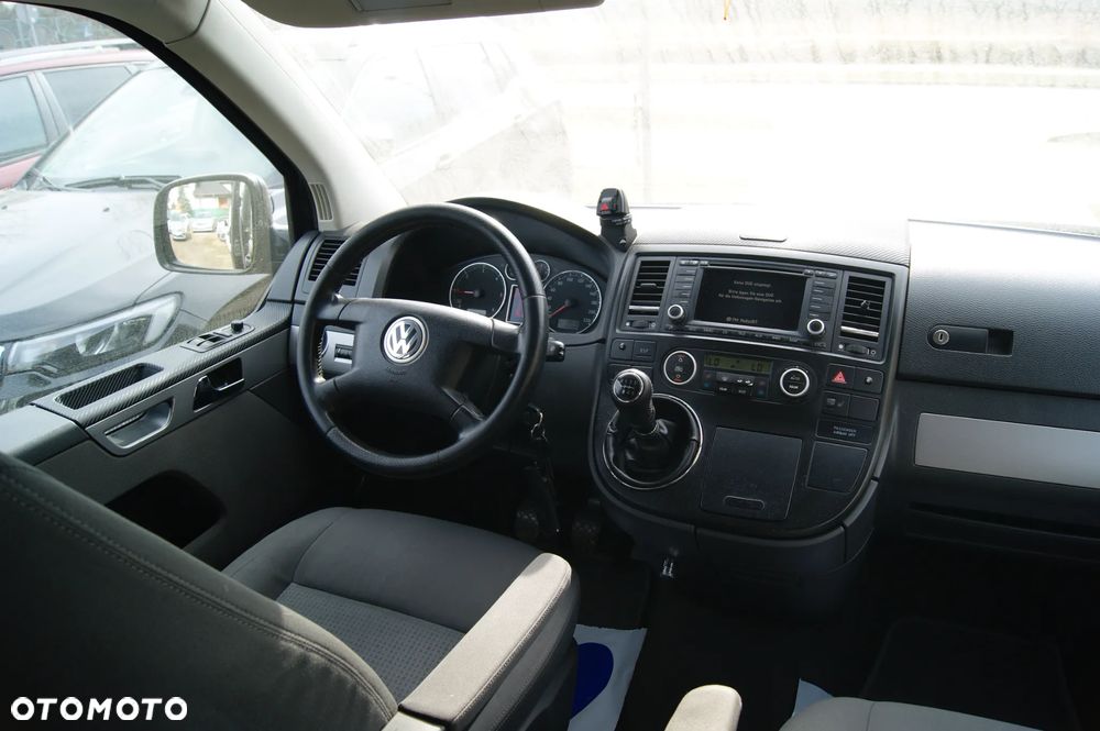 Volkswagen Multivan - 29