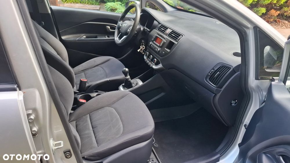 Kia Rio 1.2 Dream Team Edition - 7