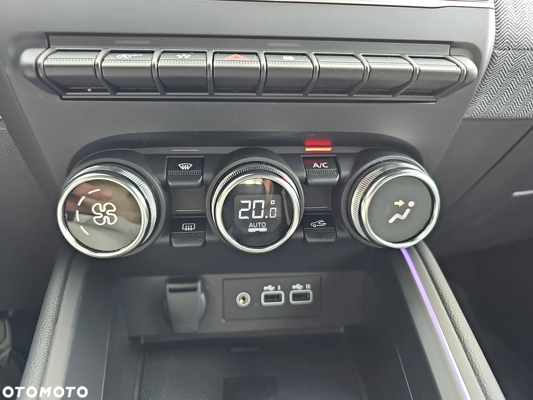 Renault Clio 1.0 TCe Techno - 21