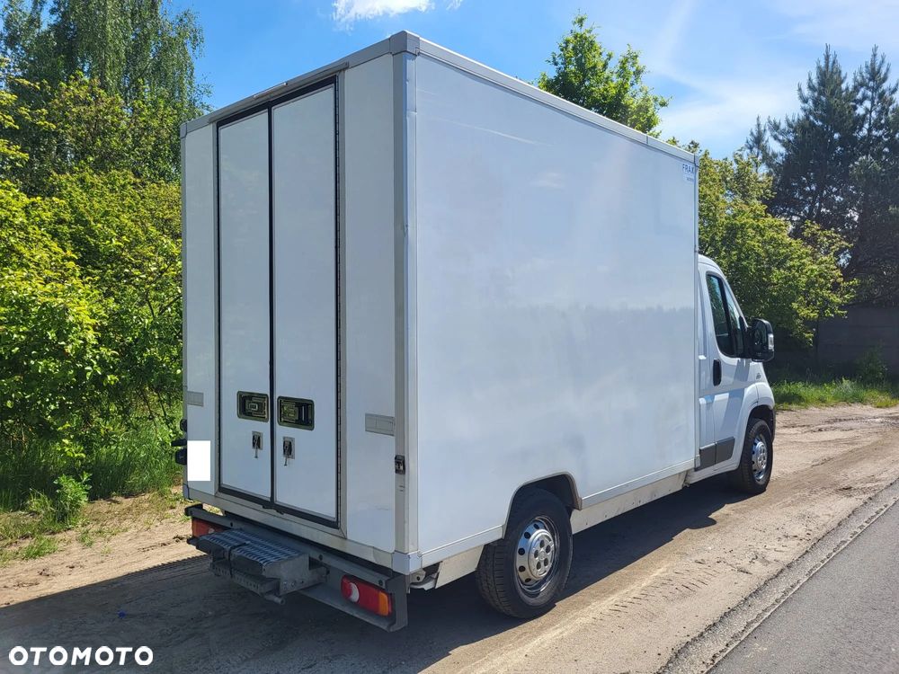 Fiat Ducato 2016r 2.3 JTD 130KM Izoterma Chłodnia Food Truck Sklep HAKI na mięso półki Mroźnia Agregat - 13