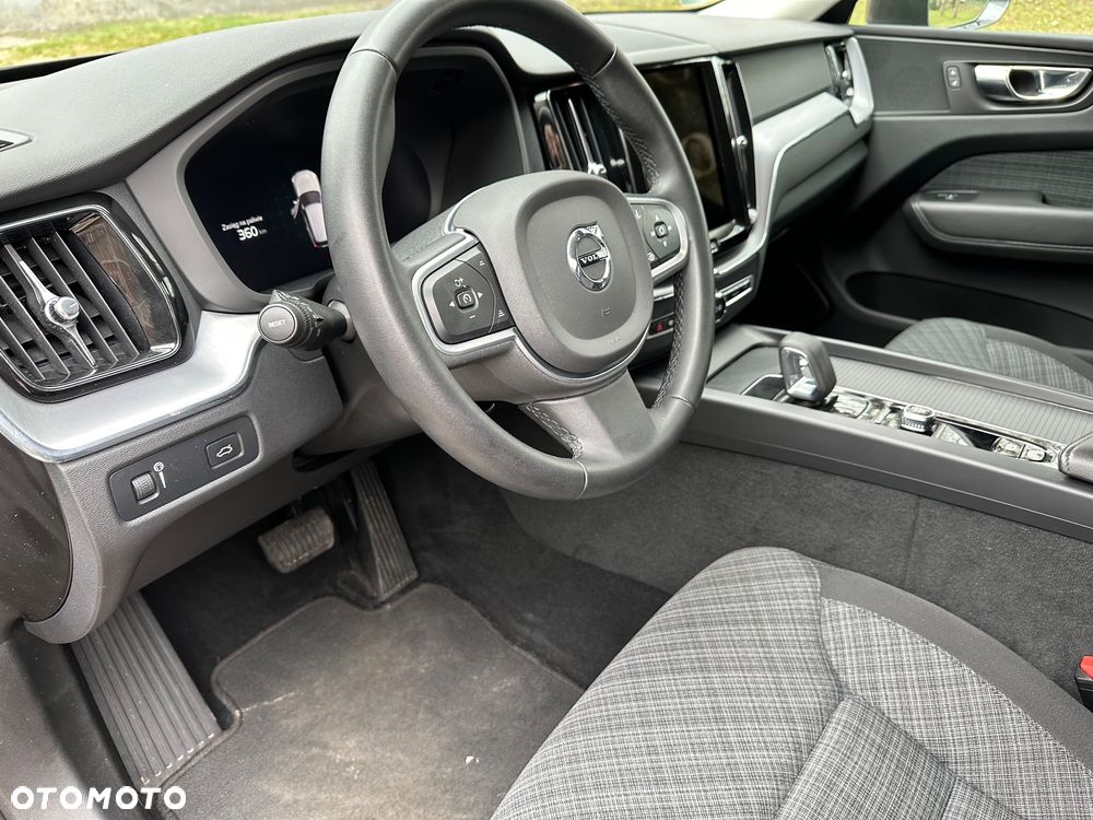 Volvo XC 60 B5 D AWD Geartronic Momentum - 6